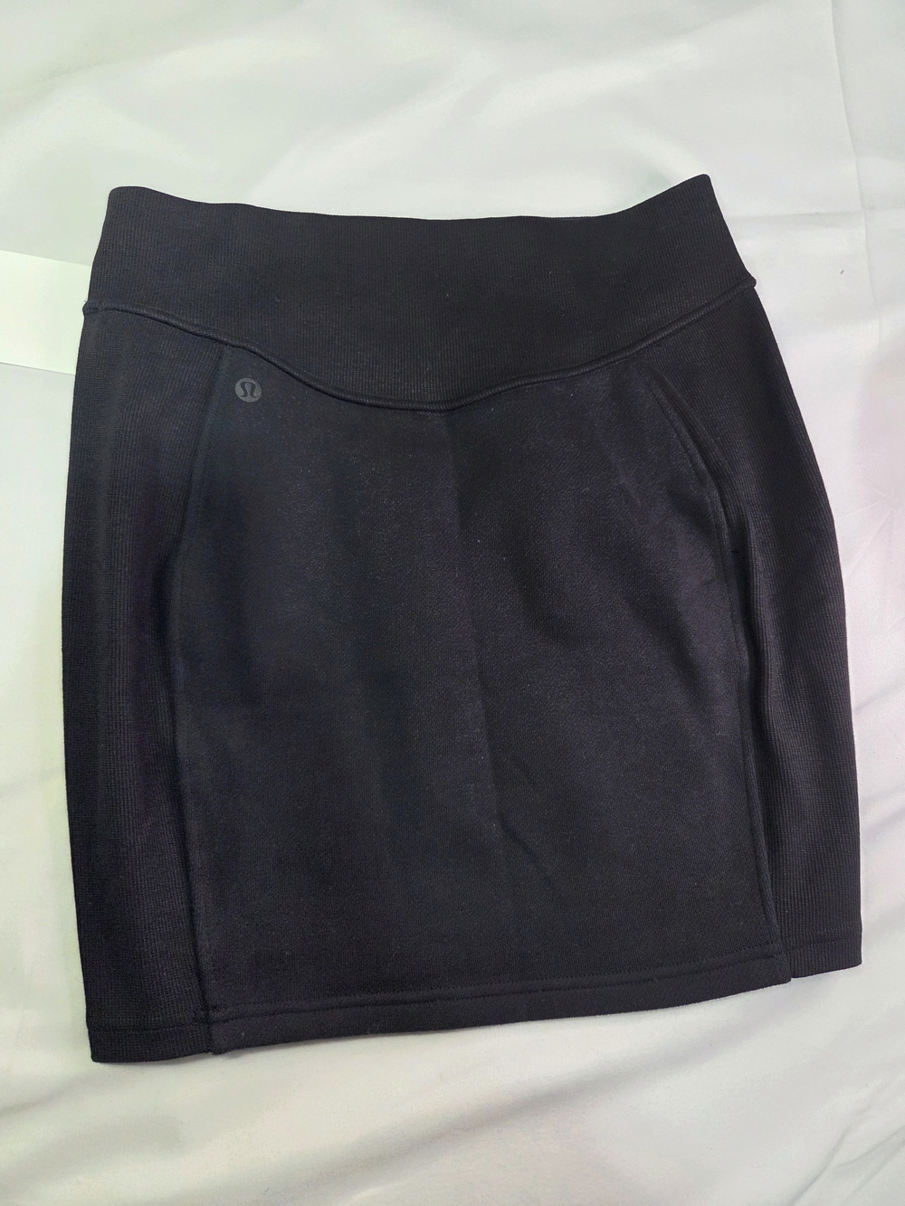 Lululemon Scuba HR Mini Skirt - Picture 4 of 6